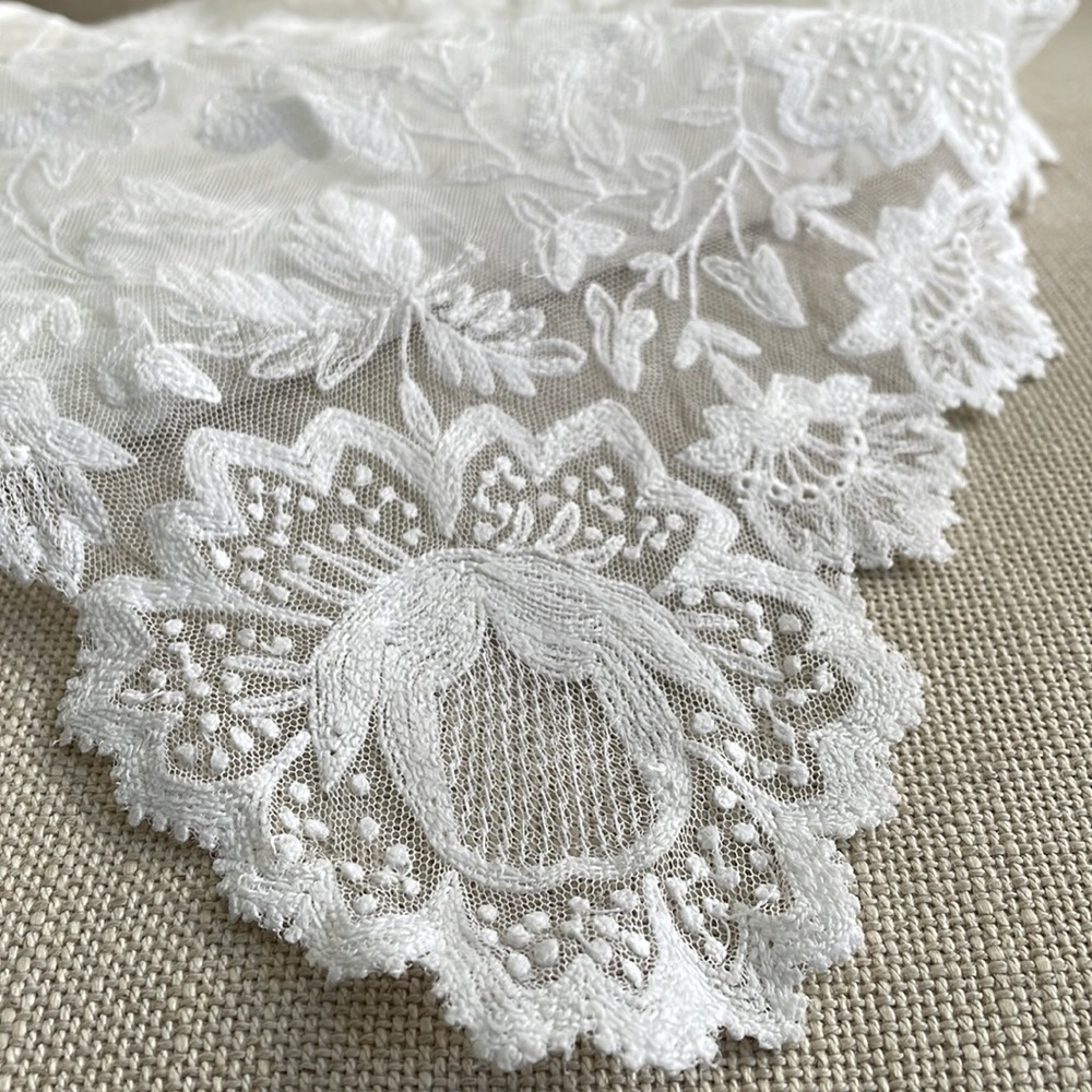 VINTAGE Ralph Lauren Hand-Embroidered Lace Scarf - Picture 3 of 5